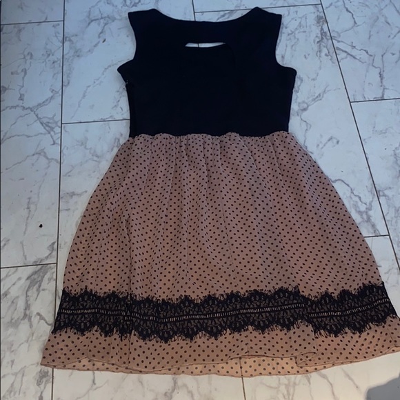 Dress - Picture 2 of 5